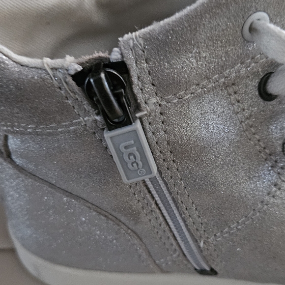 UGG Silver Glitter Metallic High Top Girls Sneakers - Picture 4 of 5